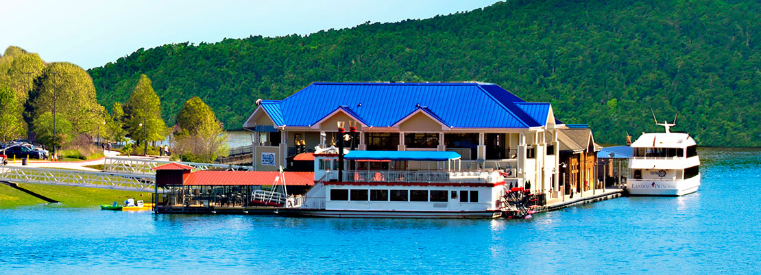 The Paddlewheel Pub on Lake Taneycomo in Branson MO